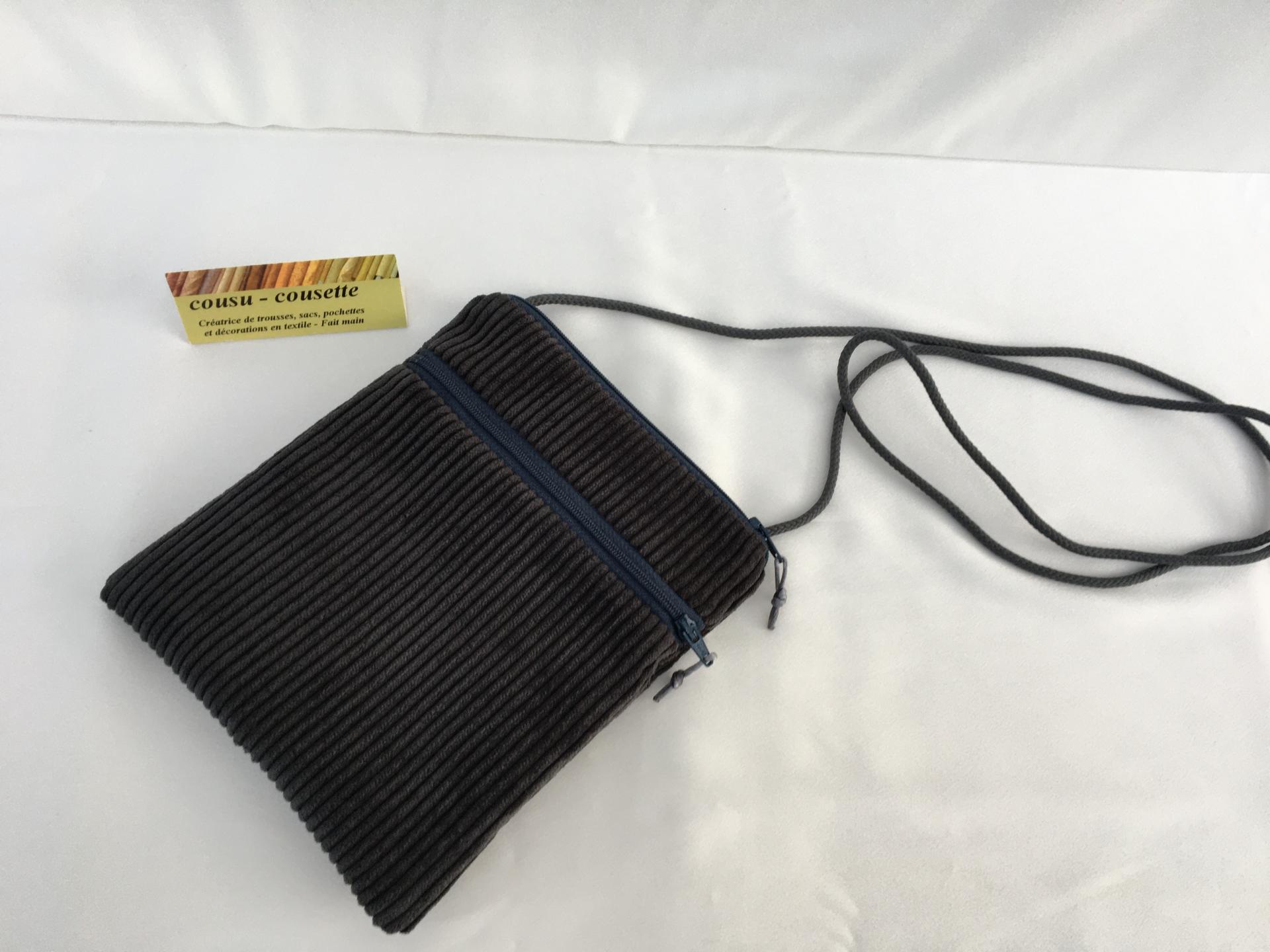 pochette téléphone